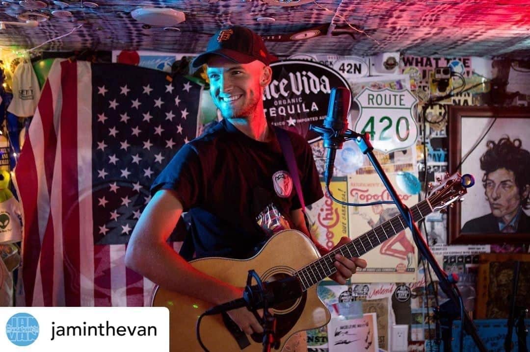 Audio-Technica USAさんのインスタグラム写真 - (Audio-Technica USAInstagram)「We love @jaminthevan artist @gavinhaley’s soulful voice! Check out his latest performance by following the link in our bio! . . . #AudioTechnica #JamInTheVan #Performance #MusicLovers #Recording #MusicGear #GavinHaley」8月6日 21時31分 - audiotechnicausa