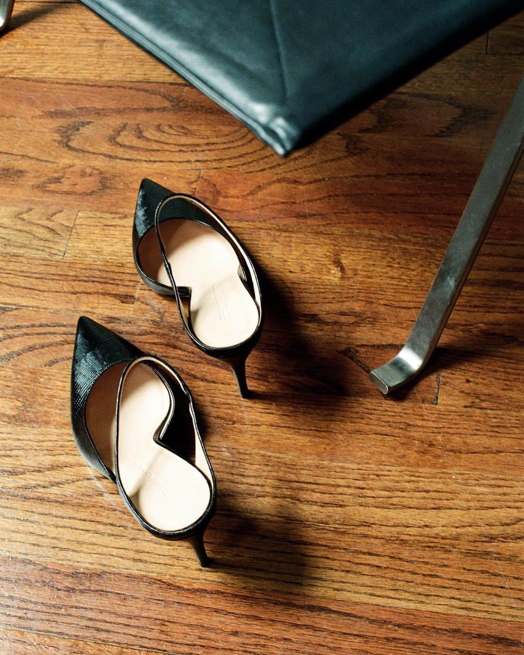 Club Monacoのインスタグラム：「Slip on, head out.」
