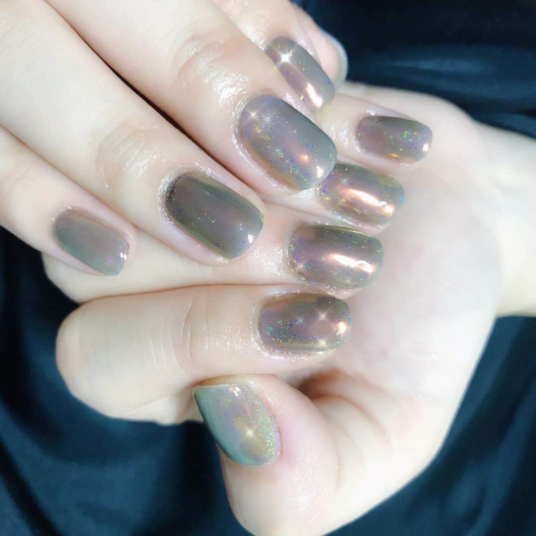 なかやまちえこさんのインスタグラム写真 - (なかやまちえこInstagram)「これから秋に向けて可愛いブロンズAurora💫 #nail #nails #nailart #ネイル #美甲 #ネイルアート  #clou #nagel #ongle #ongles #unghia #japanesenailart #manucure #네일 #젤네일 #네일아트 #네일리스트 #japanesenails #manicurist #gelnails #オーロラネイル #auroranails #ブロンズネイル #bronzenails #リカックス PREGEL シアーホワイト PlanetPowder ミーティアシャワーブロンズ」8月6日 21時39分 - chiekonakayama