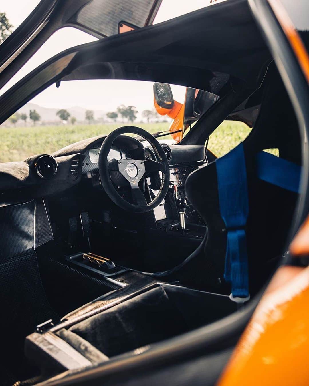 CARLiFESTYLEさんのインスタグラム写真 - (CARLiFESTYLEInstagram)「The best car of all time? McLaren F1 GTR. | Photo by @alexpenfold #carlifestyle #McLarenF1GTR」8月6日 21時43分 - carlifestyle