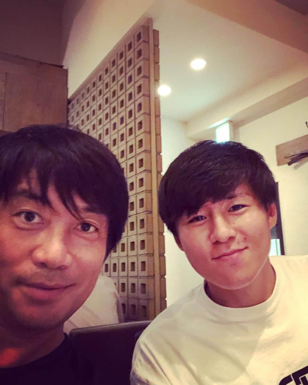 のインスタグラム：「ディナー 哲生さんに誘っていただき ディナーに連れて行ってもらいました🍽 出てくる料理がとても美味しかったので料理が来る度に前のめりになってしまいました😆 たくさん会話もできとても充実した時間でした！ 哲生さんご馳走様でした🙇」