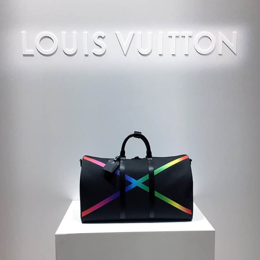 メンズノンノさんのインスタグラム写真 - (メンズノンノInstagram)「#ルイヴィトン #LouisVuitton #aw19 #LVMenFW19 #VirgilAbloh #fashion @louisvuitton」8月6日 22時00分 - mensnonnojp