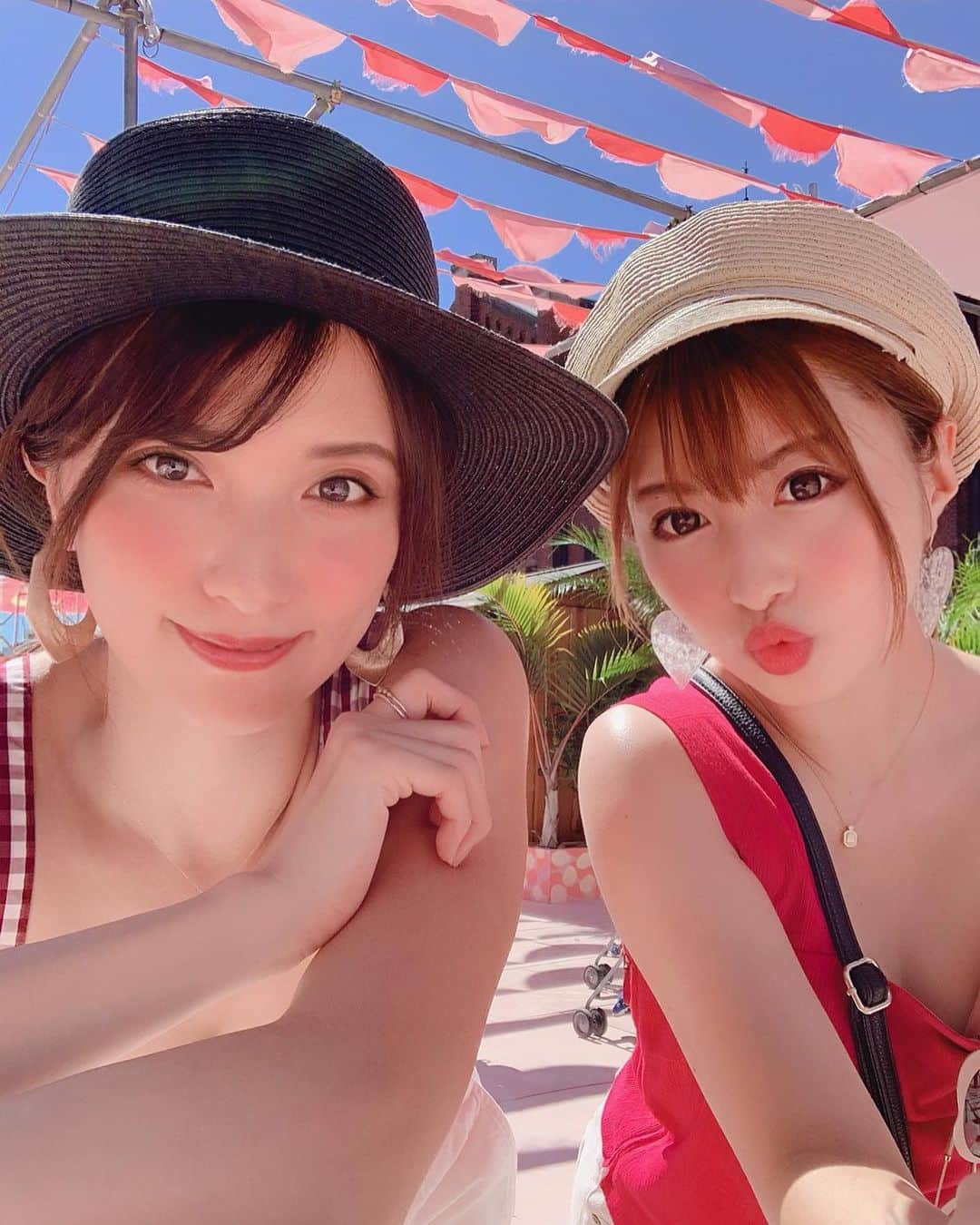 成瀬心美さんのインスタグラム写真 - (成瀬心美Instagram)「❤️ . ツーショット撮りすぎて 載せきれナーーーイ！ . . #selfie #friends #pink #redbrickbeach #yokohama #instapic #followｍe」8月6日 21時54分 - coco3ndazo