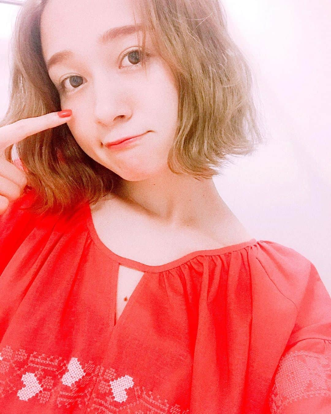 岡田ロビン翔子さんのインスタグラム写真 - (岡田ロビン翔子Instagram)「チャームポイントはホクロです ワンピース全身は二枚目🏷 #milkfed」8月6日 21時54分 - i_am_robin0315