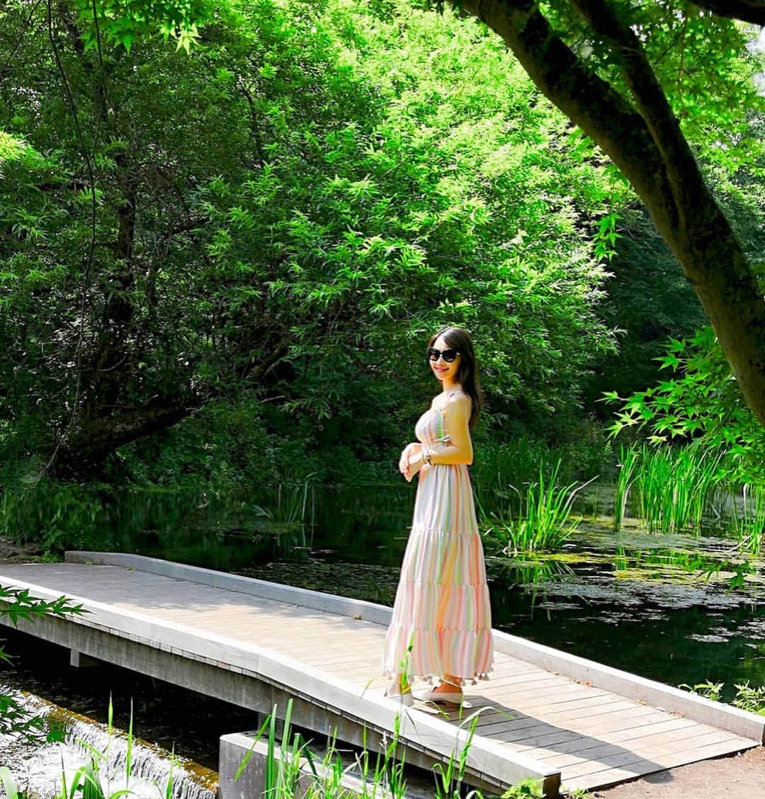 Miyu Toyonagaのインスタグラム：「🌿Sunday = Making your soul happy.  Enjoy the walking down the beautiful green in #karuizawa 📷:@alistairminty  週末は軽井沢に行ってきました。  美しい風景を全身で感じられる場所。  空気は澄んでて、緑が綺麗🍀  ただサイクリングしたらこの後、まさかの汗ダラダラッになりました🤣」