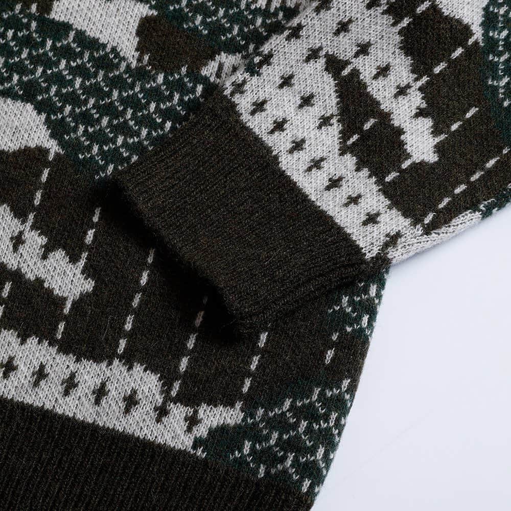 ファンダメンタルアグリーメントラグジュアリーさんのインスタグラム写真 - (ファンダメンタルアグリーメントラグジュアリーInstagram)「New in #FDMTL #2019AW collection  Sashiko Camo Wool Sweater」8月6日 22時07分 - fdmtldenim