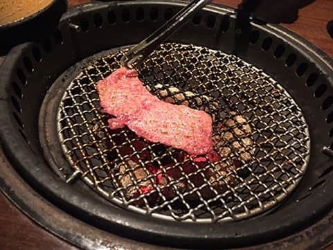 "TERIYAKI" テリヤキ編集部さんのインスタグラム写真 - ("TERIYAKI" テリヤキ編集部Instagram)「🏠店舗名: 炭火焼肉ふちおか ⠀⠀ ⠀⠀ 🗾場所:世田谷区,東京⠀ 🍽値段:¥8,000〜⠀ 📣テリヤキストのコメント: ⠀  体にスッと入る焼肉⠀ ________________________________⠀  テリヤキ編集部公式アカウントでは、本当に美味しいお店をご紹介しております。アプリの方もチェックお願い致します！😊 ・ 『 #テリヤキ掲載店』をつけて投稿いただいた中から素敵なお写真をご紹介いたします！ぜひ投稿してみてくださいね！⠀ ________________________________⠀ #テリヤキ掲載店#焼肉#肉#肉部#肉好きな人と繋がりたい #炭火焼肉ふちおか#東京#東京グルメ#写真好きな人と繋がりたい #グルメ好きな人と繋がりたい #美味しいもの好きな人と繋がりたい #いいね返し#ファインダー越しの世界 #美味しいお店#food#foodstagram #foodporn #delicious#グルメ部 #グルメ好きな人と繋がりたい #たべすたぐらむ #グルメ巡り」8月6日 22時18分 - teriyaki_jp