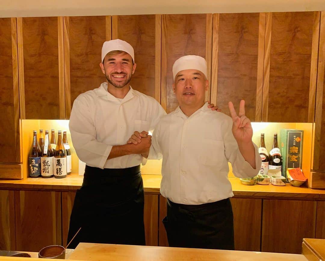 セルジ・サンペルさんのインスタグラム写真 - (セルジ・サンペルInstagram)「美味しかった、ありがとう Amazing experience! Thank you Ichimatsu🙌🏻👍🍣 🇯🇵 #sushi #kobe」8月6日 22時27分 - sergisamper