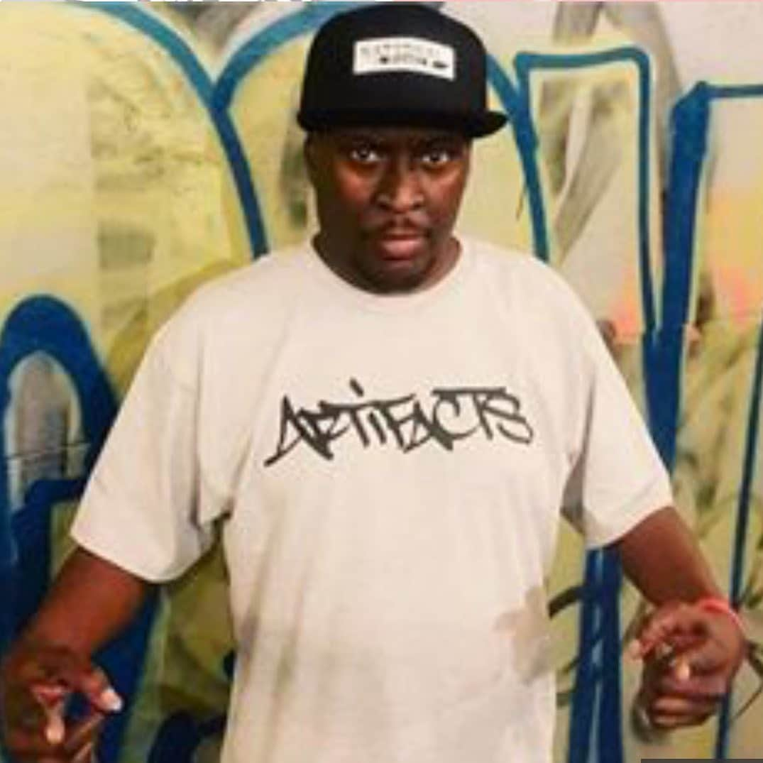 DJプレミアさんのインスタグラム写真 - (DJプレミアInstagram)「To The Longtime Homie Since The Early 90's... Shawn "DJ KAOS" Perry @djkaos1200 of The Jersey Legends "THE ARTIFACTS" Who Passed Away Yesterday (August 5)... Condolences To You And Your Family Brother... Big Up El Da Sensei and Tame One... 🙏🏾」8月6日 22時40分 - djpremier