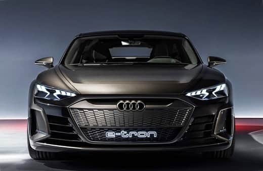 ルーカス・ディ・グラッシさんのインスタグラム写真 - (ルーカス・ディ・グラッシInstagram)「My next electric ⚡️ car... Audi etron GT ! 😎」8月6日 22時42分 - lucasdigrassi