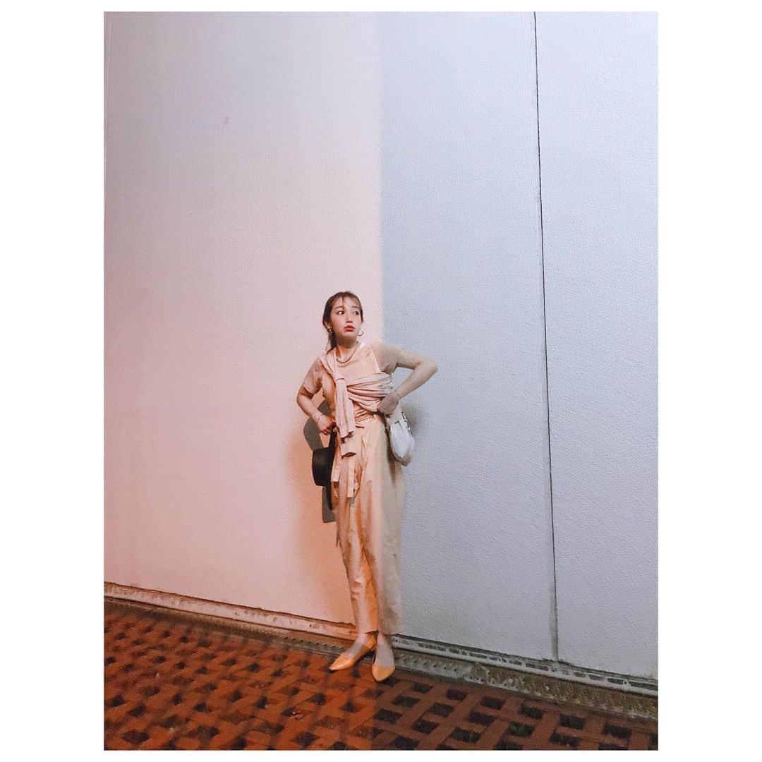 久保山香奈さんのインスタグラム写真 - (久保山香奈Instagram)「. ピンクベージュとか最近好き🐷 #fashion#vintage#pink」8月6日 22時54分 - kaaana227