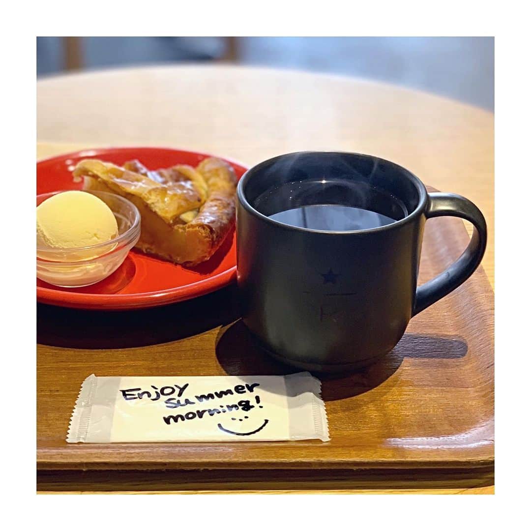古川美有さんのインスタグラム写真 - (古川美有Instagram)「Enjoy summer morning☺︎ . #今日もがんばろう #goodmorningpost #summermorning #coffee #applepie #breakfast #starbucksreserve #coffeelover」8月7日 8時35分 - miyukogawa