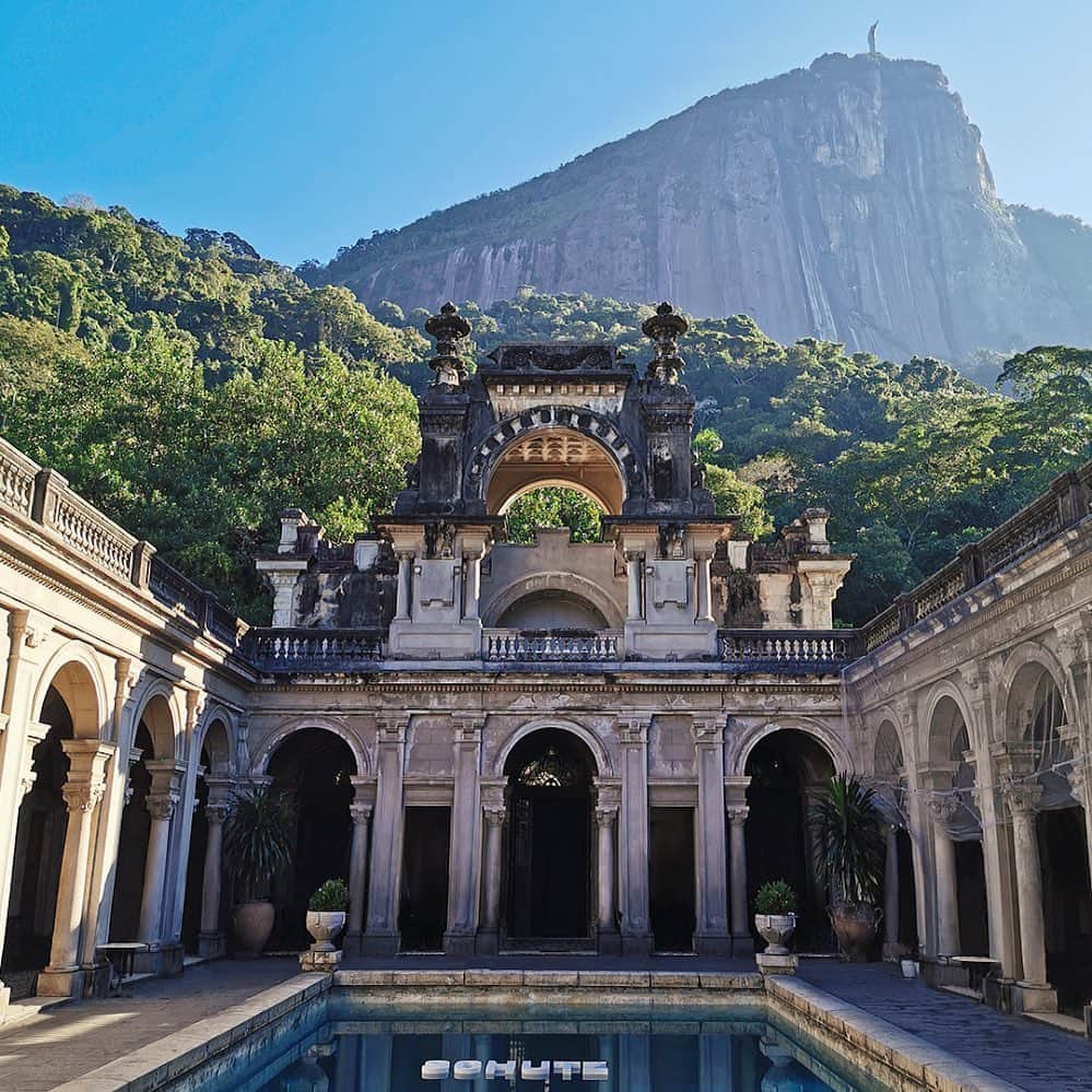 Schutzのインスタグラム：「GET READY TO UNLOCK:  Parque Lage, Rio. | First location! Stay Tuned!  #unlockyourcity #schutzsummer」