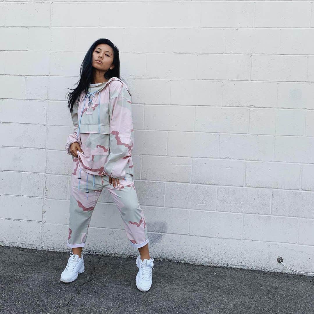 シェネルのインスタグラム：「Japanese fashion rocks. They take what’s out there and uniquely make it ten times better. . Shout out to  @magicstick_tyo @naotakakonno!! Arigato!! . . #japan #fashion #chenelle #chenelleworld #chenellelife #japanfashion #chenellefashion」