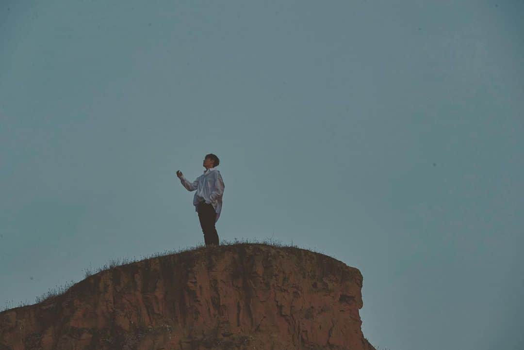 レイ さんのインスタグラム写真 - (レイ Instagram)「I'm going to climb the highest mountain,then i can touch the sky! #mountain」8月7日 9時48分 - layzhang