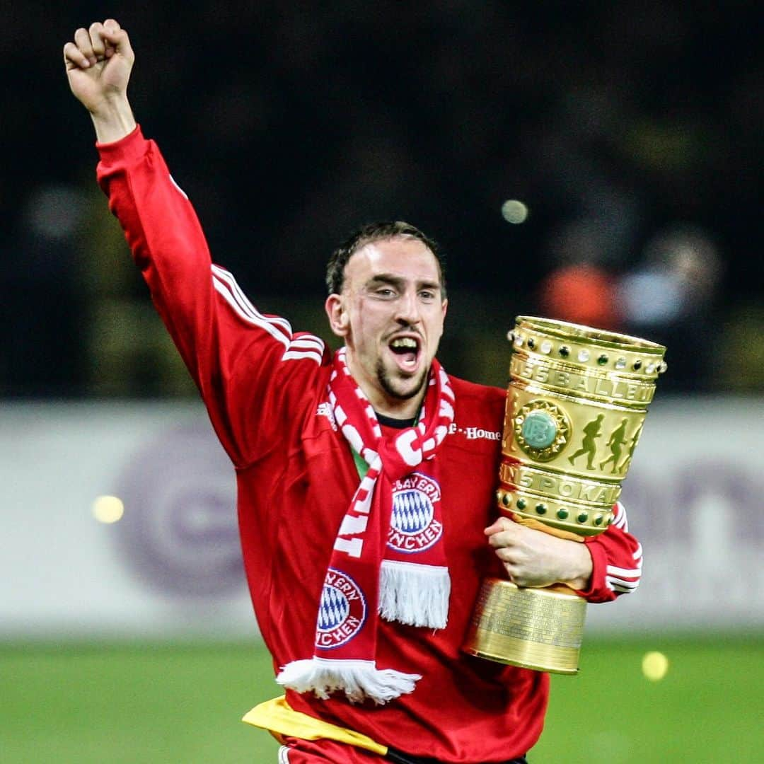 バイエルン・ミュンヘンさんのインスタグラム写真 - (バイエルン・ミュンヘンInstagram)「What a ride it’s been! 🏵🏆🆑 . Exactly 12 years ago, @franckribery7 officially began his legendary #FCBayern-career! 🔥 . . . #MiaSanMia #Ribery #Legend #FranckRibery #football #soccer #fussball #futbol #futebol #cl #championsleague #titles #cup #⚽」8月7日 0時49分 - fcbayern