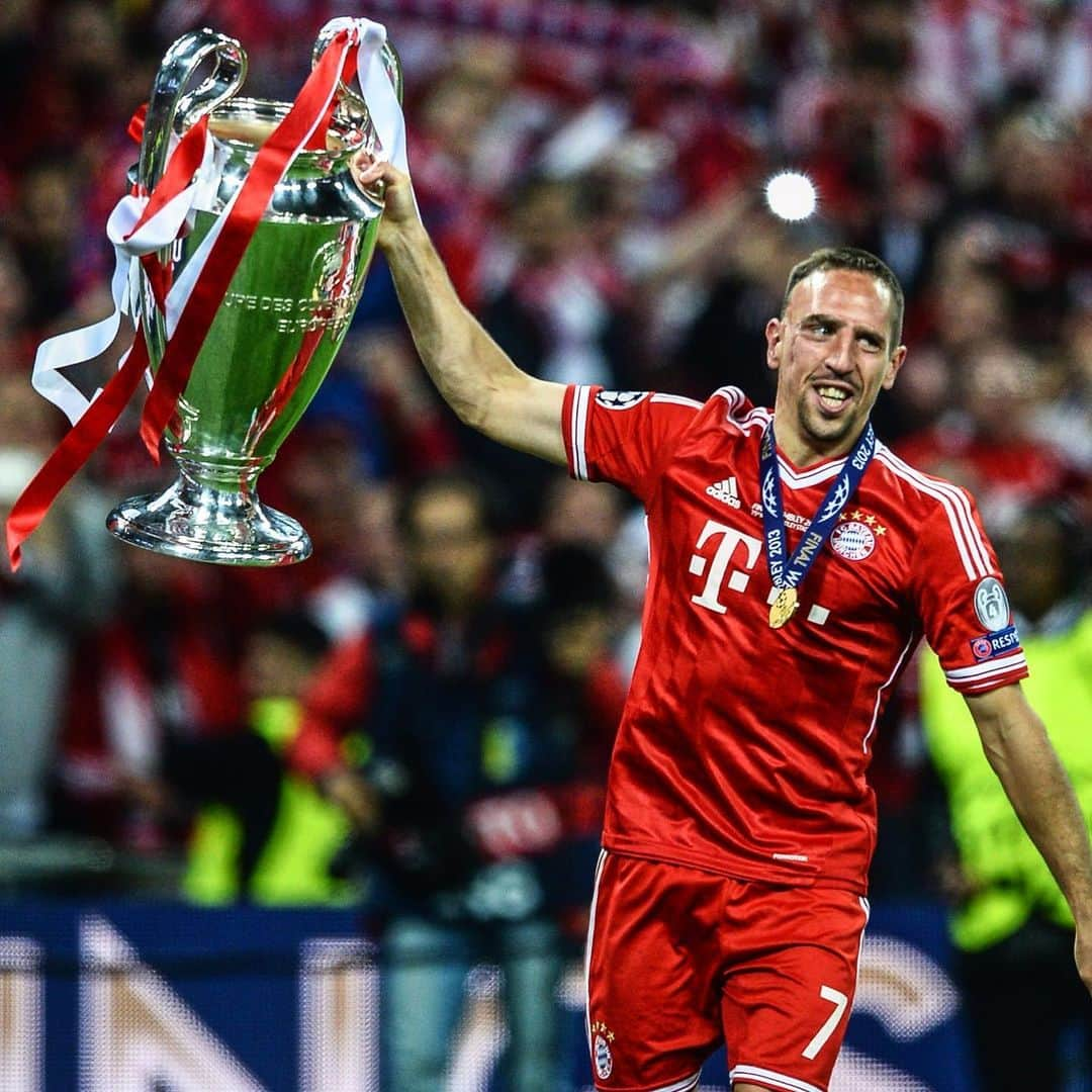 バイエルン・ミュンヘンさんのインスタグラム写真 - (バイエルン・ミュンヘンInstagram)「What a ride it’s been! 🏵🏆🆑 . Exactly 12 years ago, @franckribery7 officially began his legendary #FCBayern-career! 🔥 . . . #MiaSanMia #Ribery #Legend #FranckRibery #football #soccer #fussball #futbol #futebol #cl #championsleague #titles #cup #⚽」8月7日 0時49分 - fcbayern