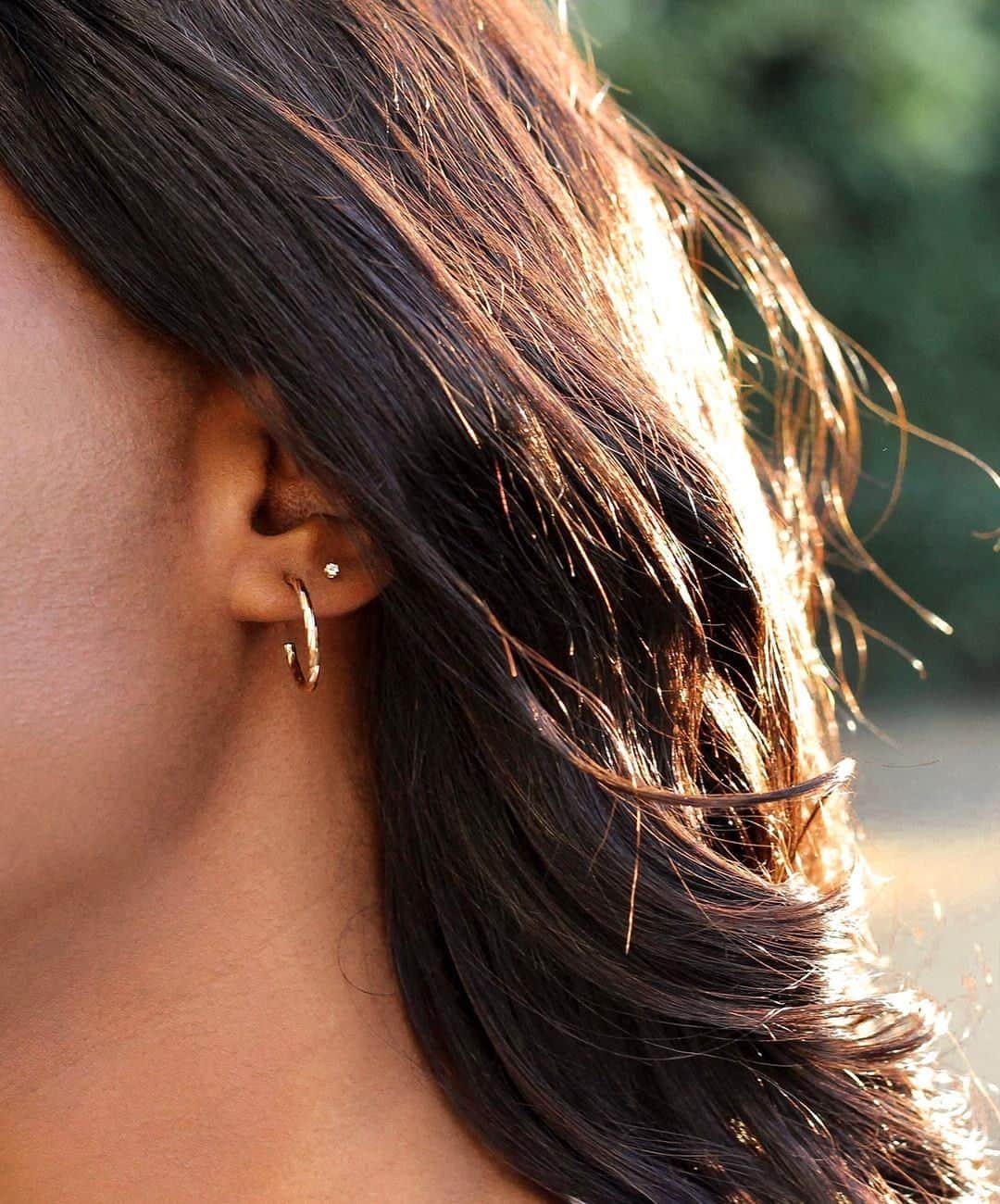 アクセサライズのインスタグラム：「It's always a good time to embrace a new look. Now you can too and get pierced at our #ACCZPiercingParlour in over 65 Accessorize stores nationwide. Prices start at just £15. 📷 @lolafaith Hoop earrings - 🔍7858768100 #Accessorize #Accessorizer #piercing」