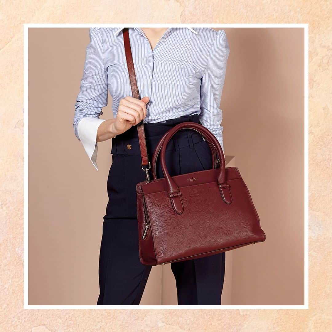 モダルーのインスタグラム：「A structured and chic style fit for everyday wear, the Roma is a simple shoulder silhouette with a relaxed shape and functional handle #ModaluMoments #WorkHandbags #LeatherHandbag」