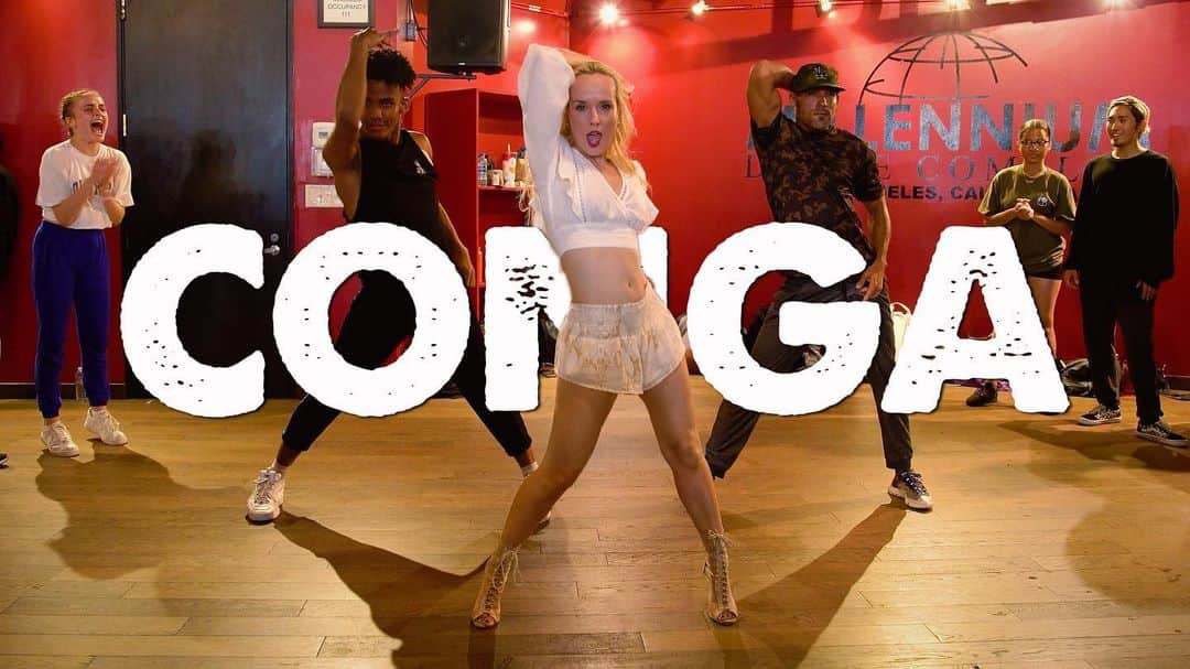 Nika Kljunのインスタグラム：「U wanted it, you got it!!! 🔥😝🔥💃🏼 NEW CLASS VIDEO ON MY YOUTUBE CHANNEL NOW! www.youtube.com/nkljun (link in bio) . Waiting for your comments to drop... Let’s go!!! 💪🏼😋 Class to the one and only @gloriaestefan - #conga 💃🏼💃🏼💃🏼 #timelessmusic . #latinvibes #newyoutubevideo #nikakljunchoreography #nikakljun #ryanparma #gocheckitout #gratitude #lovealways」