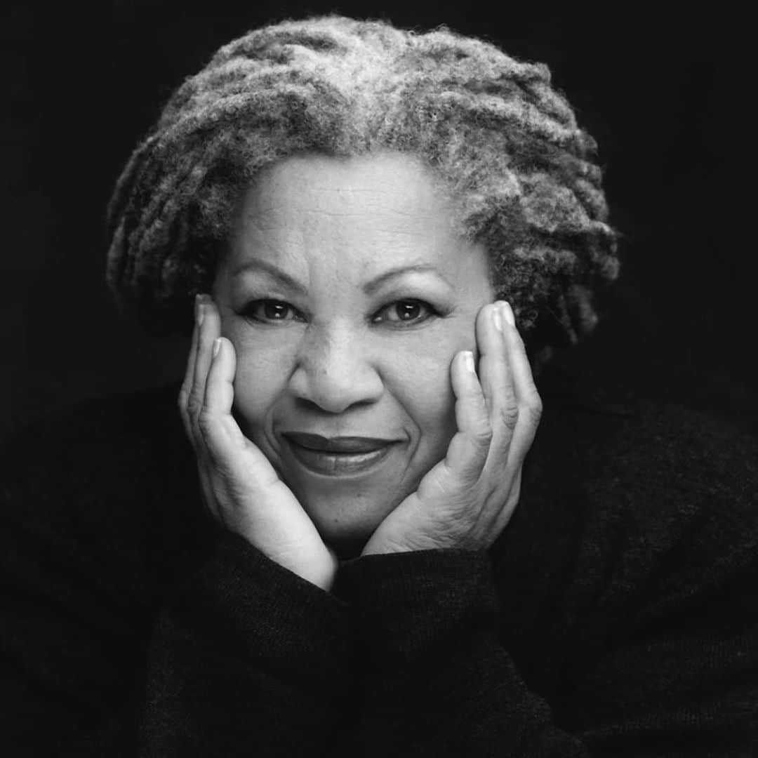 DJプレミアさんのインスタグラム写真 - (DJプレミアInstagram)「R.I.P. To The Great Novelist, Nobel Prize Winner, Pulitzer Prize Winner, Educator, Mother... MISS TONI MORRISON... SALUTE TO YOUR GREATNESS! 🙏🏾💜💛」8月7日 1時19分 - djpremier