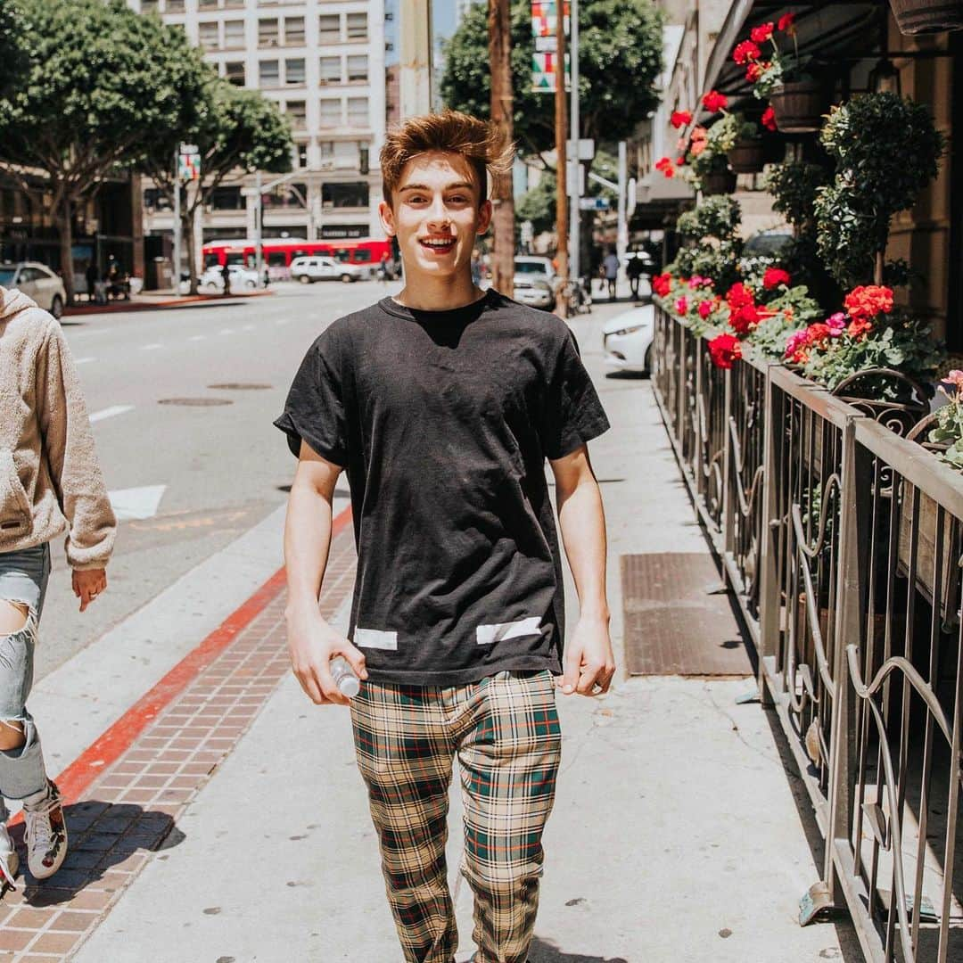 ジョニー・オーランドさんのインスタグラム写真 - (ジョニー・オーランドInstagram)「cheese」8月7日 1時31分 - johnnyorlando