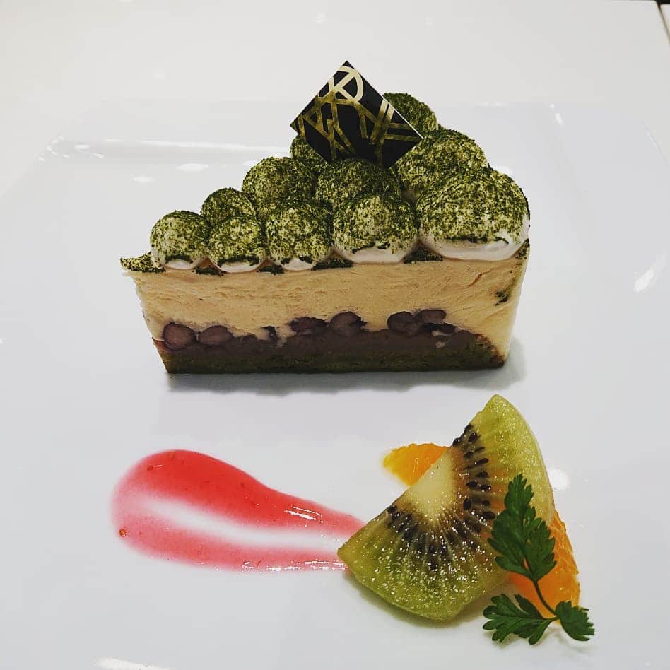 石原祐美子のグルメインスタ