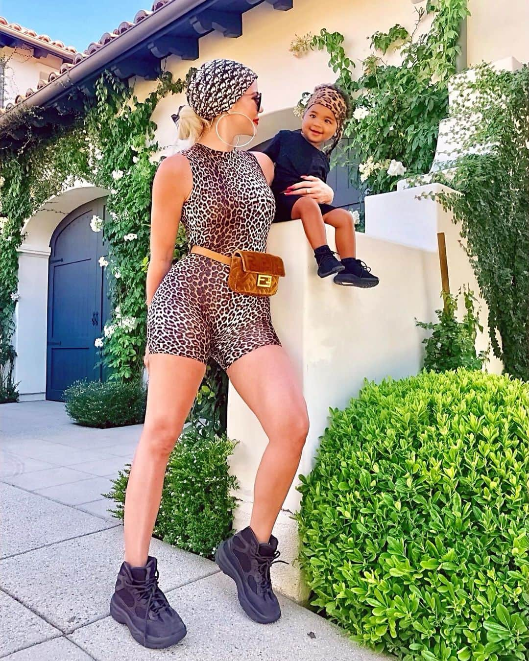 クロエ・カーダシアンさんのインスタグラム写真 - (クロエ・カーダシアンInstagram)「A leopard and her cub 🐆」8月7日 2時01分 - khloekardashian