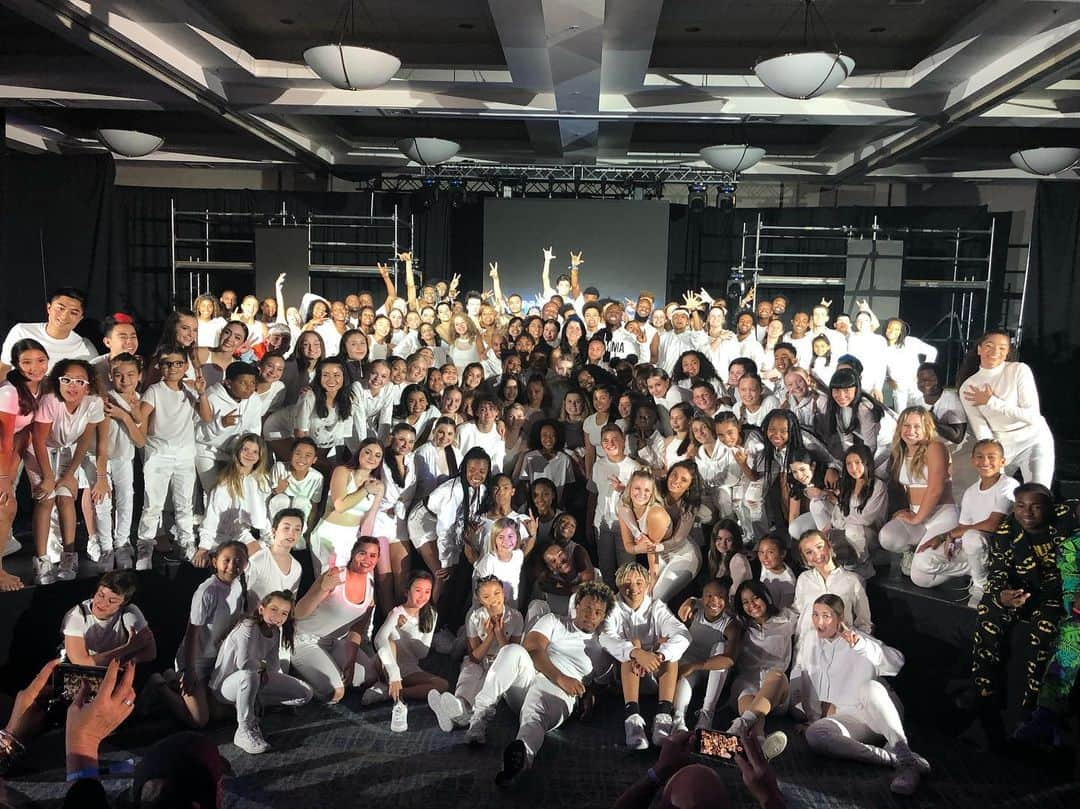 WilldaBeastさんのインスタグラム写真 - (WilldaBeastInstagram)「2,000 ppl through our doors 🤯🤯🤯 — DANCERS U DID IT .... @immabeastco @immabreathe #immahighsociety #darknessTOlightSHOWCASE sold out ‼️‼️ 4 days of dance classes ! 1 amazing @ogio Battle  Amazing parent dance class and numerous activities ‼️ VIP DINNERS , SEMINARS, Q&A’s , the 7th annual @immabeastco @beastnetwork Audition !! Thank you @mdcdance @monstersdance @kikiely #Atla , @immaspace For scholarships! Thank you everyone involved helping us make this a success !  Clothing @ericas_style @thesamparham ( fashion show )  Also to my  crew , parents , core parents running the game , MY PERSONAL TEAM ( the ones who make it all happen —- the ones who don’t get the credit aka og beastnetwork) and to l@djmarv625 @aj511 @patrick_leshore ... —— #  And the best directors @thee.mac.chavez @janelleginestra 👸🏽👸🏻 🔝🔝🔝 .... most importantly GOD !!!」8月7日 2時15分 - willdabeast__