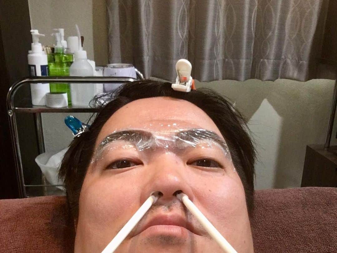 GO!皆川さんのインスタグラム写真 - (GO!皆川Instagram)「‪眉サロンに行ってきた。‬ ‪鼻もすっきり。‬ ‪綺麗になりました。  ビフォアー&アフター。‬ ‪#眉サロン #プラスエイト ‬」8月7日 2時24分 - go_minagawa