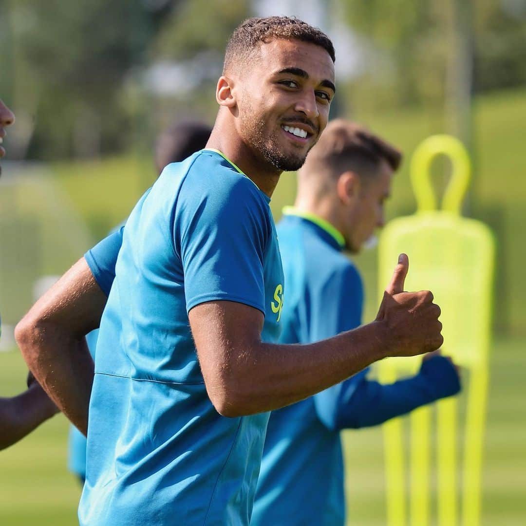 エヴァートンFCさんのインスタグラム写真 - (エヴァートンFCInstagram)「🆕 kids on the block! 💙 • • • #everton #efc #blues #toffees #coyb #kean #gbamin #training #preseason #premierleague #pl」8月7日 2時17分 - everton