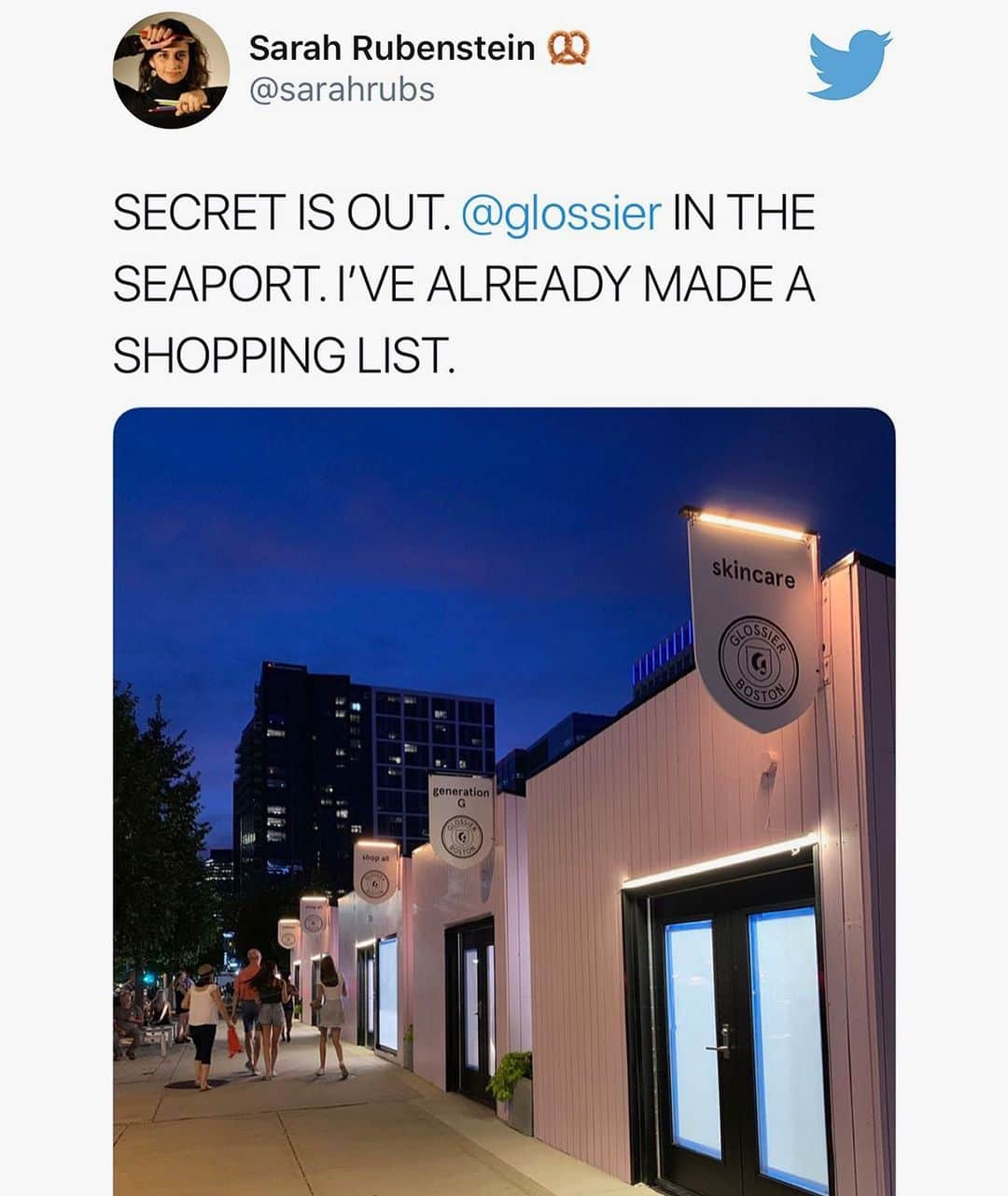 Glossierさんのインスタグラム写真 - (GlossierInstagram)「Confirmed! Glossier Boston opens tomorrow August 7th ✨ Come shop, learn, explore 8(!) Glossier houses at 85 Northern Ave in the Seaport District」8月7日 3時19分 - glossier