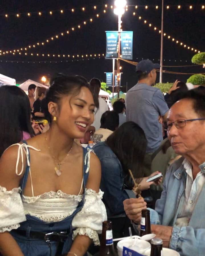 エイミー・ファムのインスタグラム：「my dad has the hardest whip in the game」