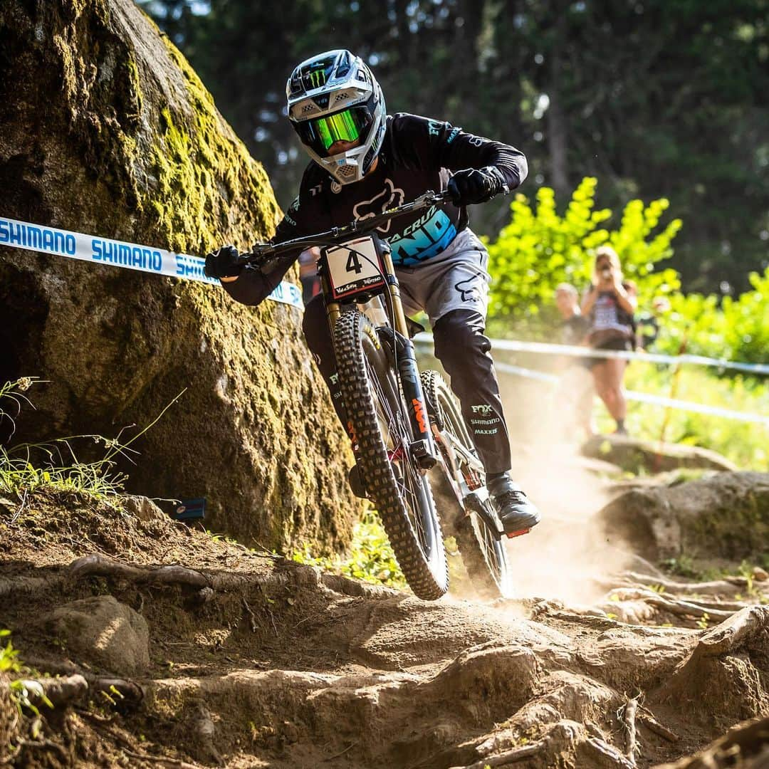 モンスターエナジーさんのインスタグラム写真 - (モンスターエナジーInstagram)「What a week of #MTB riding in Val di Sole 🤘🏻 #MonsterEnergy #DownhillMTB athletes had a strong finish with @lorisvergier taking 3rd, followed by @amaurypierron4 (4th) & @dannyhart1 (5th). #Biking #MBWorldCup」8月7日 3時55分 - monsterenergy