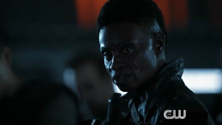 リンジー・モーガンのインスタグラム：「@cw_the100 S6 FINALE TONIGHT!! ⁣✨💯 . . . ⁣Hope y’all enjoy the conclusion of this 6th epic chapter, we are all so fortunate to make! ✨💯 . . . ⁣Thank you again to @cw_the100 , @jasonrothenbergtv, @the100writers , cast, crew and fans for always giving us their heart, spirit & energy⁣ ✨💯 . . . ⁣Tell me, what has been your favorite part of the season?✨💯」