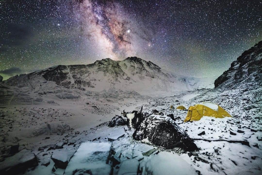 National Geographic Travelさんのインスタグラム写真 - (National Geographic TravelInstagram)「Photo by @renan_ozturk | Last few yaks and tents of the season waiting at 21,000 ft under cosmos of the ‘mother goddess’ Chomolungma. It was a risky and nerve wracking move to skip the first weather window and wait until everyone else on mountain had left but also afforded a few of moments of unexpected tranquility.  I was on my last legs when I tore myself out of a warm sleeping bag to crawl around in the snow one last time for this frame. Part of the upcoming Everest Mystery assignment and @natgeochannel feature doc. Follow @renan_ozturk and team for more from this story. #chomolungma #Everest #EverestMystery」8月7日 4時03分 - natgeotravel