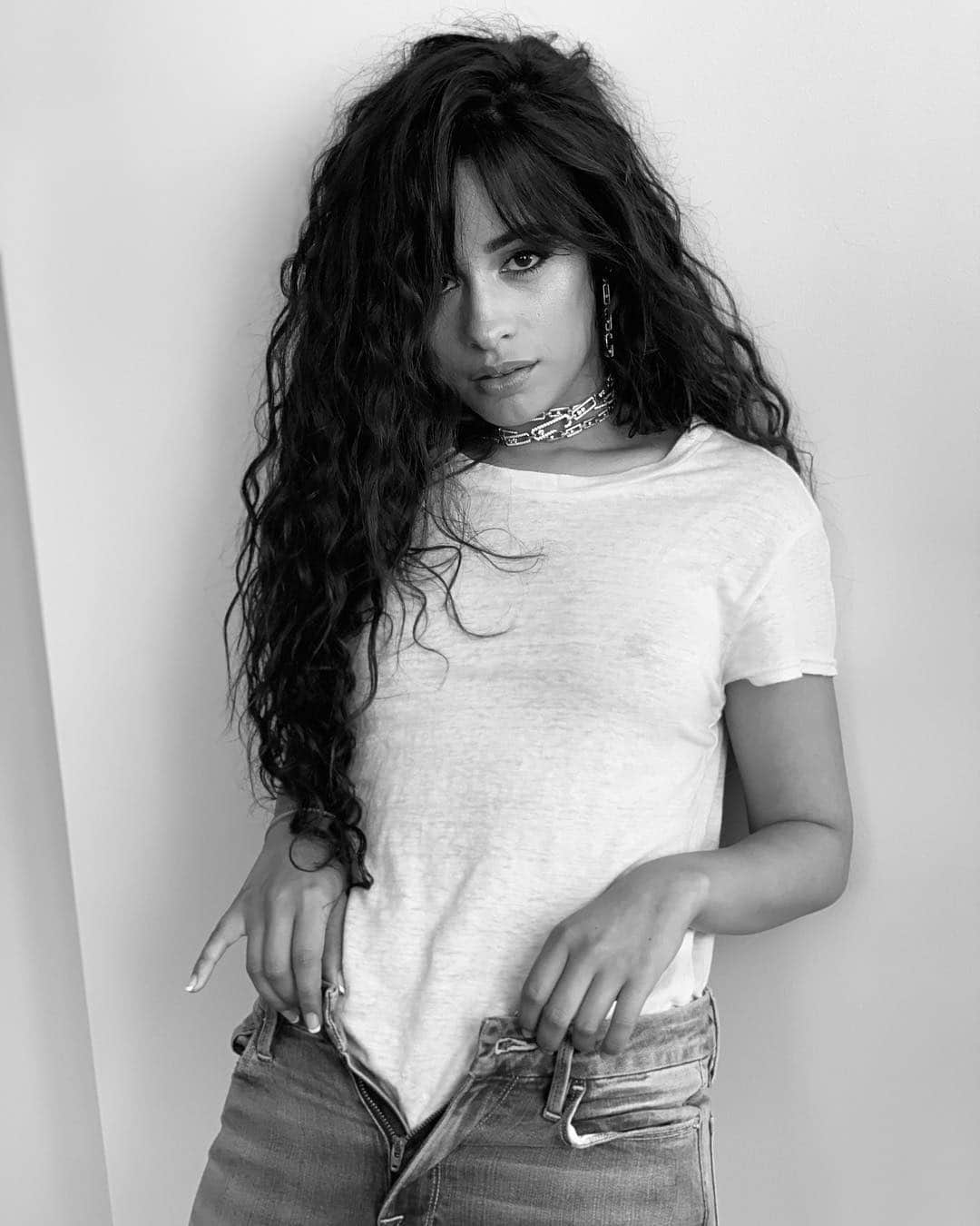 カミラ・カベロさんのインスタグラム写真 - (カミラ・カベロInstagram)「write it on my neck... and i won’t erase it」8月7日 4時25分 - camila_cabello