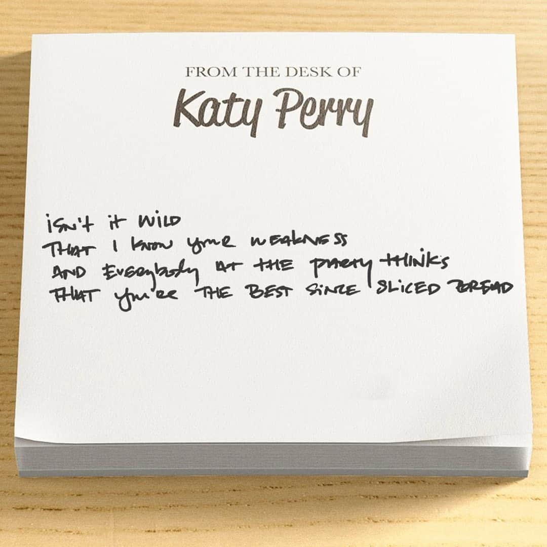 ケイティ・ペリーさんのインスタグラム写真 - (ケイティ・ペリーInstagram)「#SmallTalk」8月7日 10時00分 - katyperry