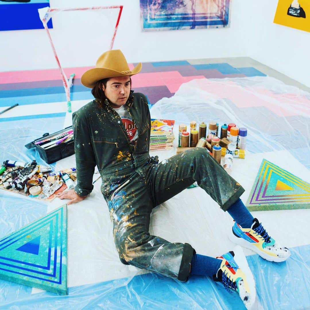 クリエイティブリクリエーションのインスタグラム：「“ #MyCreativeRecreation is making Art” ...We recently sat down with painter and sculptor @theodoreboyer to discuss the highs and lows of being an artist and what drives his creativity... Video coming soon... STAY TUNED!🔥🖌🔥🖍SHOE 👟: THE CARRARA Styled by: @milli4really #WhatIsYourCreativeRecreation #CreativeRecreation #CreativeRec #Art #Sneakers #Fashion #Style #InstaStyle」
