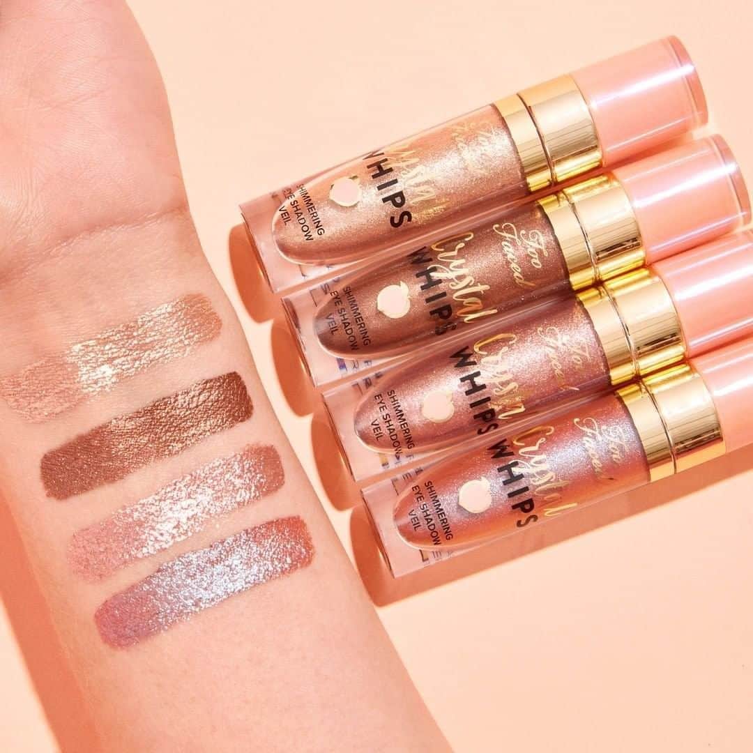 Too Facedさんのインスタグラム写真 - (Too FacedInstagram)「Shop your FAVE Crystal Whips shades @meccamaxima! #regram @meccamaxima Say hello to your new go-to for shimmer-packed glam! ✨ These long-wearing Crystal Whip @toofaced shadows can be used on the eyes, skin and lips. 💋 #tfpeachesandcream #toofaced」8月7日 6時00分 - toofaced