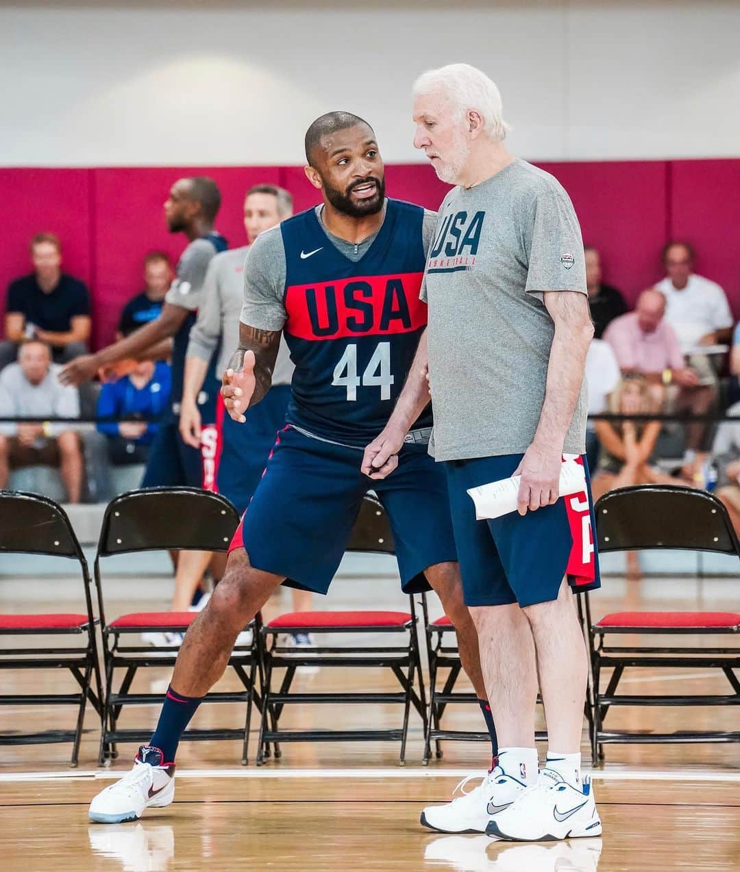 USA Basketballさんのインスタグラム写真 - (USA BasketballInstagram)「Coach PJ x Sneakerhead Pop. What are they talkin’ about?」8月7日 6時21分 - usabasketball