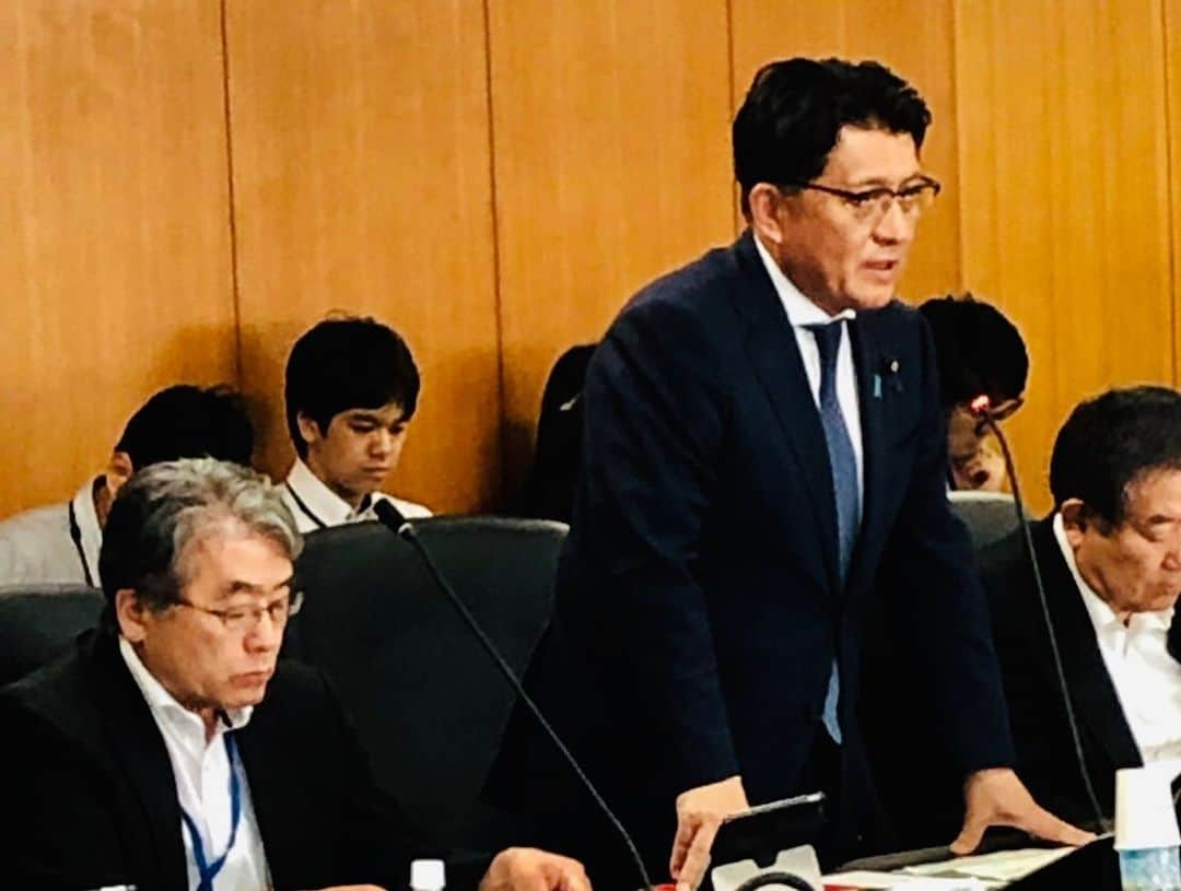 平井卓也さんのインスタグラム写真 - (平井卓也Instagram)「総合科学技術・イノベーション会議（CSTI）基本計画専門調査会の第１回会合を開催。第6期科学技術基本計画の検討が本日スタートしました。開会にあたり、私から一言挨拶。第5期基本計画では、Society 5.0という将来像を打ち出しましたが、これはG20大阪サミットで大きく取り上げられるなど国際的にも評価されています。第6期ではその先の国家像や、我々の持つポテンシャルを最大限に解放し、日本の危機をチャンスに変える政策の検討をしていく必要があります。しっかりと取り組んでまいります！ #平井卓也　#自民党　#CSTI　#総合科学技術イノベーション会議　#科学技術基本計画」8月7日 6時26分 - hiratakuchan0125