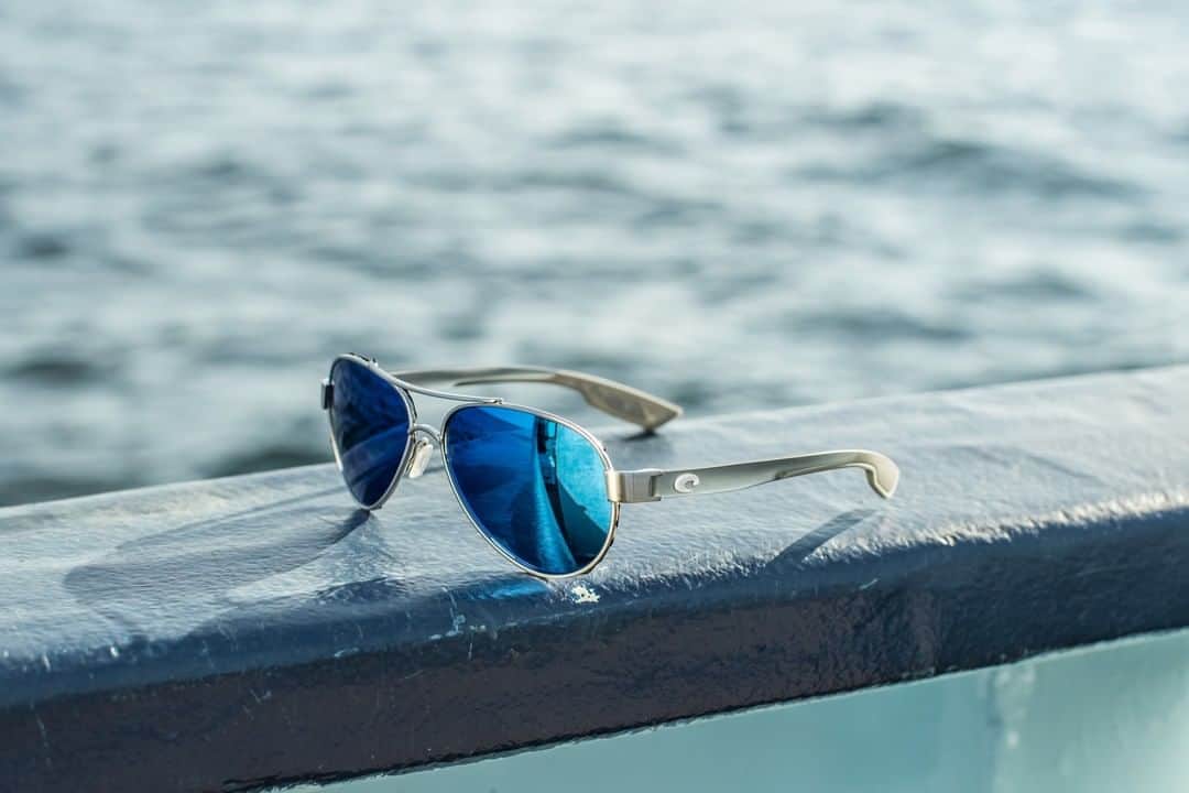 Costa Sunglassesのインスタグラム：「Designed to be expedition tough, the new frame colors of the @OCEARCH Collection are inspired by the epic adventures of the Ocearch crew and the sharks they protect. Learn more at the link in our bio. #SeeWhatsOutThere」