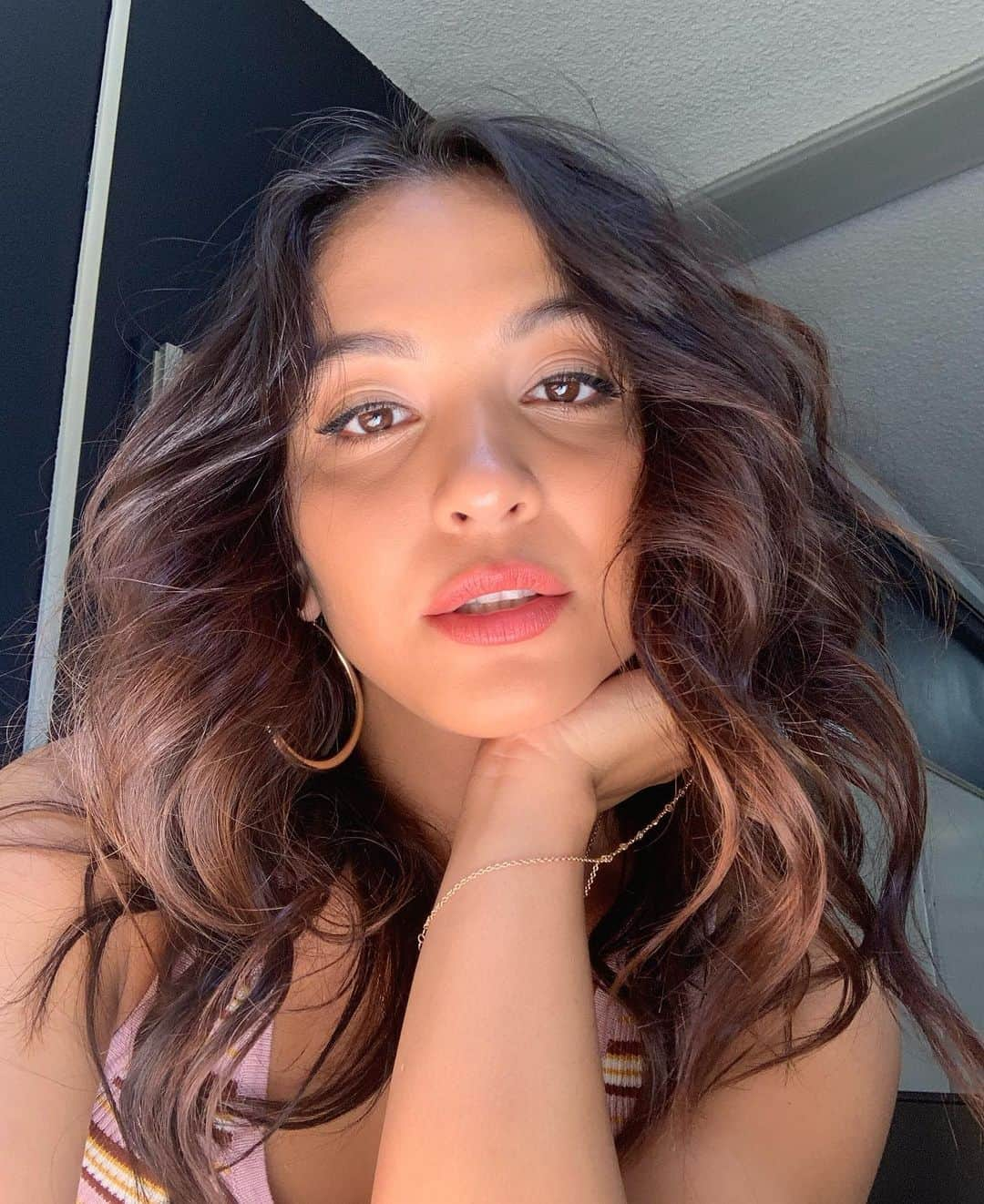 ステラ・ハジェンズさんのインスタグラム写真 - (ステラ・ハジェンズInstagram)「classy in the classroom 💼」8月7日 6時30分 - stellahudgens