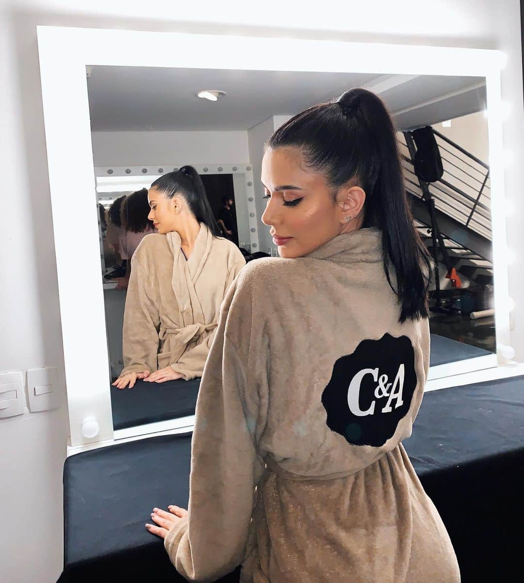 Gabriela Salesのインスタグラム：「Por que choras Kim Kardashian?」
