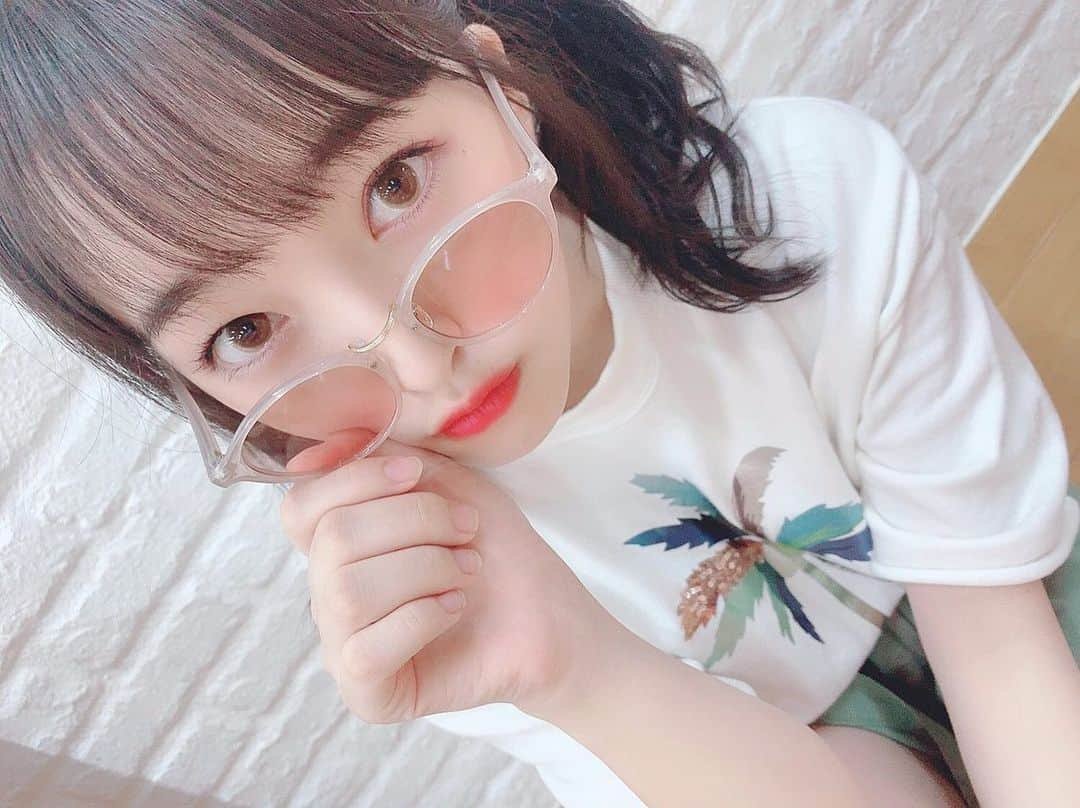 田島芽瑠さんのインスタグラム写真 - (田島芽瑠Instagram)「お気に入りのサングラスちゃん✨ #スナイデル」8月7日 7時38分 - meru_chan_official