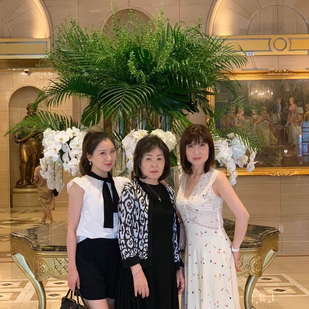 金原里奈のインスタグラム：「Amazing holiday in Korea🇰🇷❤️ I will be back soon again.💜」