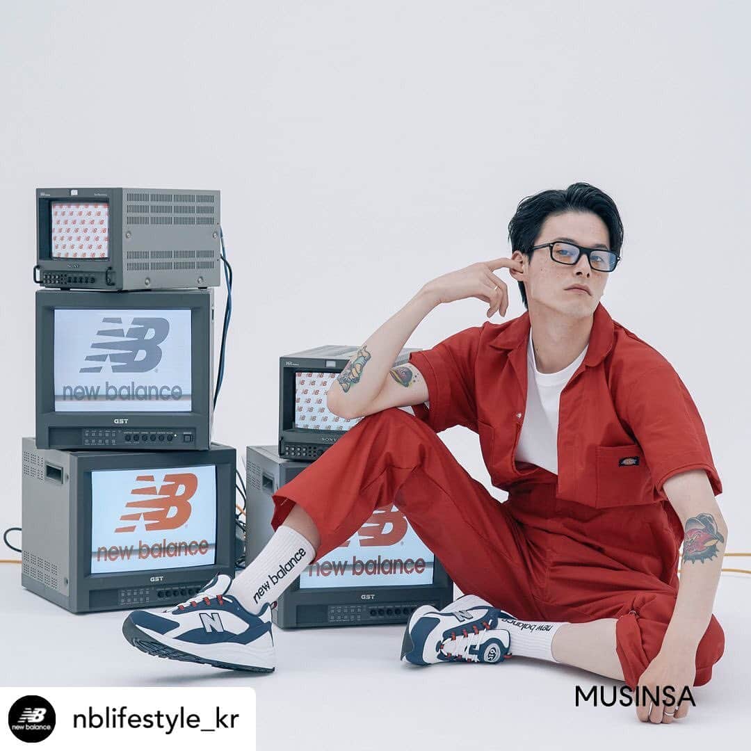 munzi_87さんのインスタグラム写真 - (munzi_87Instagram)「Posted @withrepost • @nblifestyle_kr ⠀ <New Balance ML615 X 김원중> ⠀ 뉴발란스 대표 러닝 스니커즈 615를 패션 아이콘 킹원중이 입는 법. ⠀ 캐주얼 스타일과 셋업 슈트에도 매치 할 수 있는 ML615를 뉴발란스 공식 온라인 스토어와 무신사에서 만나 볼 수 있습니다.」8月7日 19時12分 - munji_87