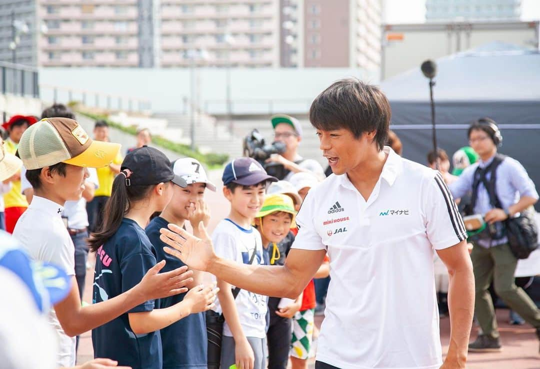 羽根田卓也さんのインスタグラム写真 - (羽根田卓也Instagram)「先日子どもたちと一緒にカヌーをしました！少しでもスポーツやカヌーの魅力が伝わったらいいな。 関係者の皆さまありがとうございました！  #WANGANACTION #三井不動産レジデンシャル  #athletesavejapan  #canoehome」8月7日 19時14分 - takuya_haneda