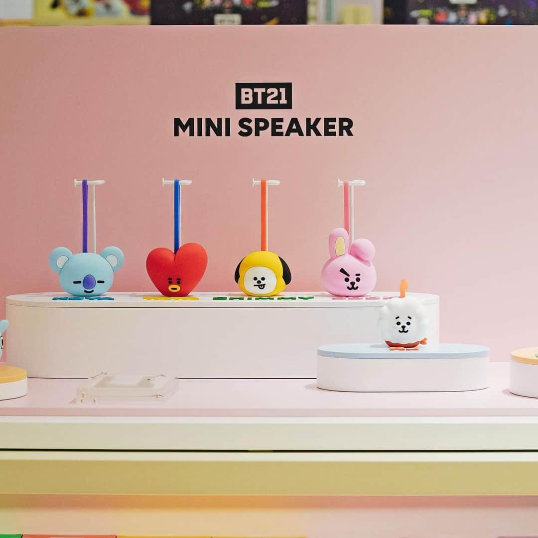 BT21 Stars of tomorrow, UNIVERSTAR!さんのインスタグラム写真 - (BT21 Stars of tomorrow, UNIVERSTAR!Instagram)「Cute Pose, check ☑️ Excited Mood, check ☑️ Special Gift, check ☑️ .  FIND OUT MORE 📍 437, Gangnam-daero, Seocho-gu, Seoul  #PitAPat #August8th #SeeYaThere  #LINEFRIENDSSTORE #BT21 #D_1 #Gangnam」8月7日 18時00分 - bt21_official